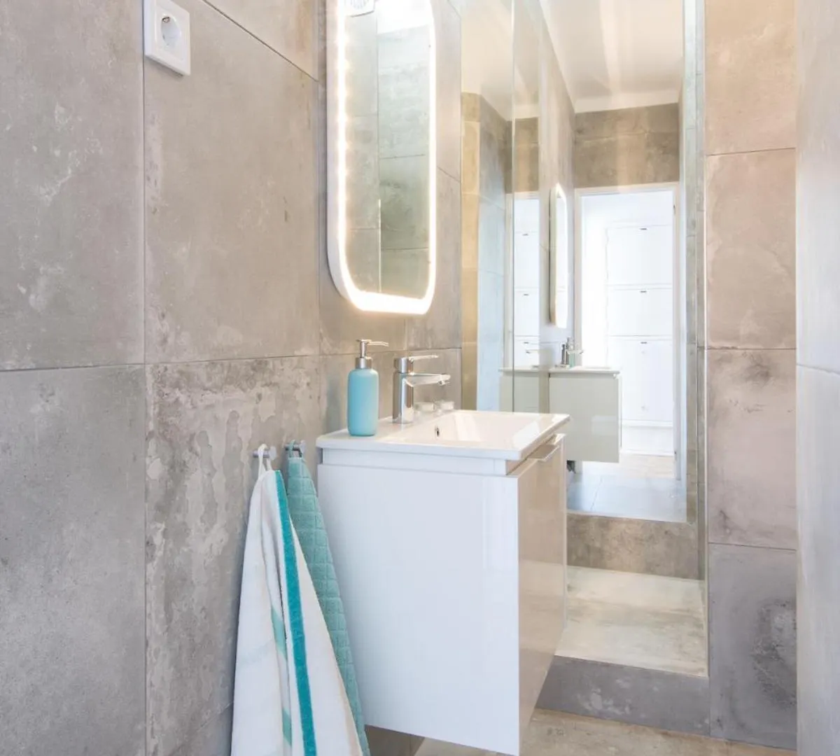 Exciting Lisbon Sete Rios Apartment